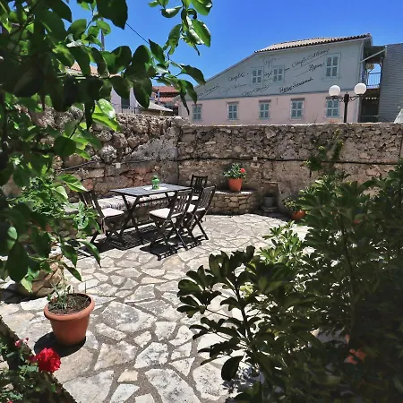 Joy's House Daire Lefkáda